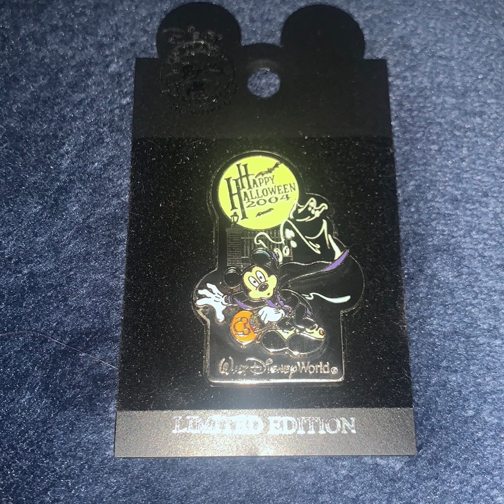 Disney Pin